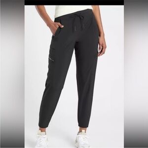 Athleta Venture Pant size 4 black athleisure outdoor athletic gorpcore